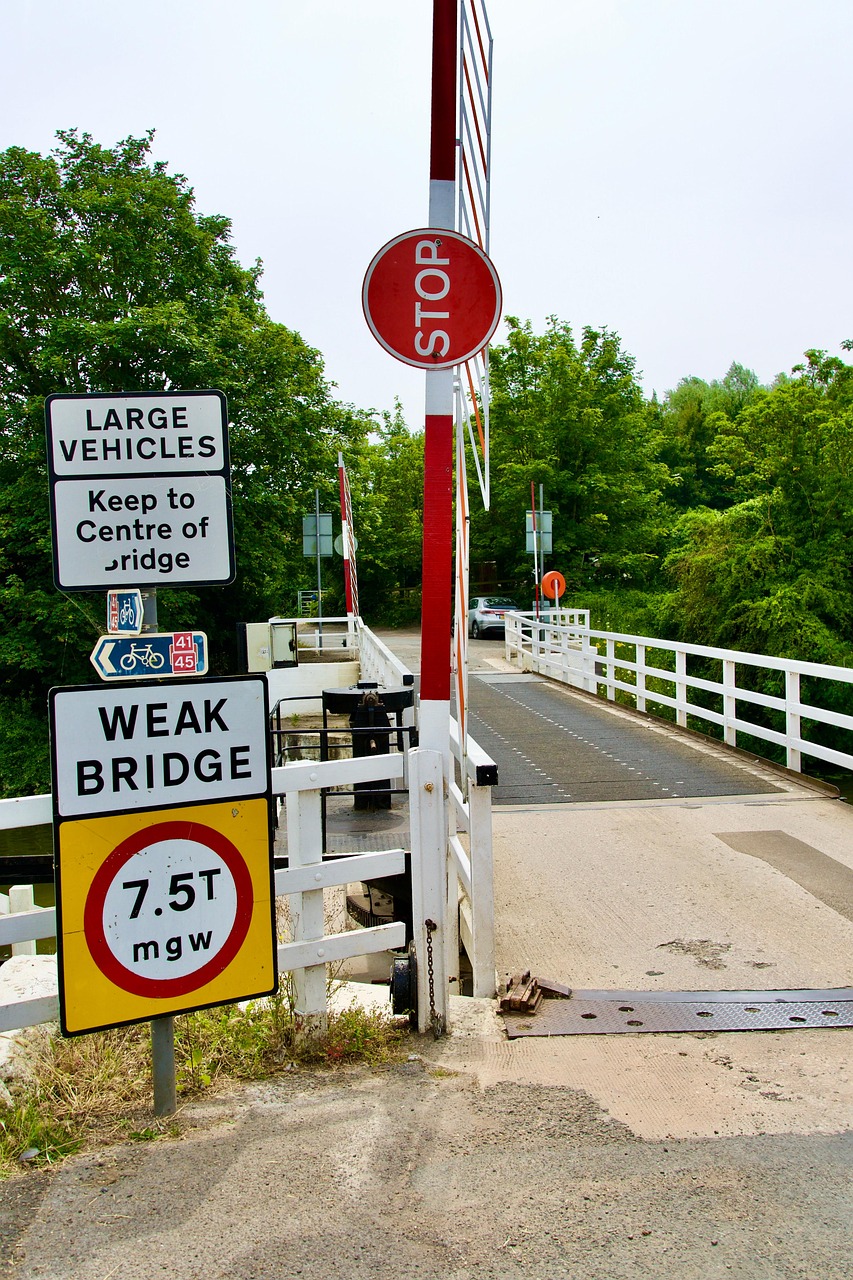bridge, drawbridge, weak bridge